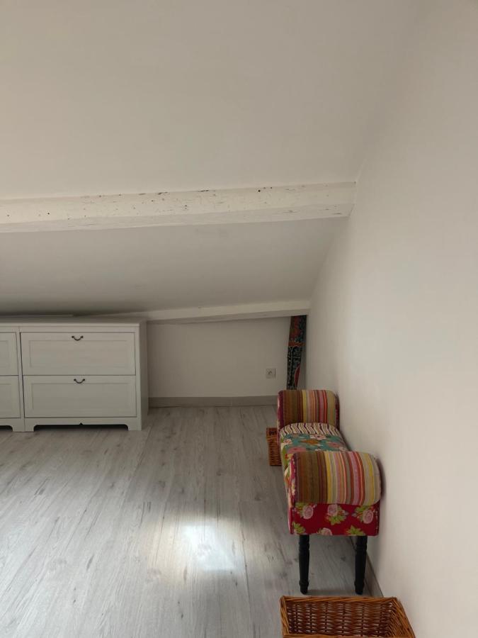 Appartement Climatise Centre-Ville De Narbonne Dans Comble 4 Couchages Eksteriør bilde