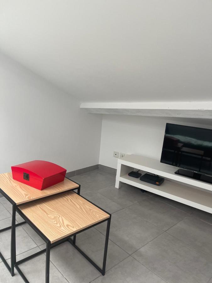 Appartement Climatise Centre-Ville De Narbonne Dans Comble 4 Couchages Eksteriør bilde